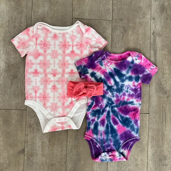 Baby girl 18 month bodysuits and bows bundle tie dye - Picture 2 of 7